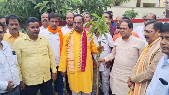 ସବୁଜ ଓଡ଼ିଶା ଗଢ଼ି ତୋଳିବା ପାଇଁ ବ୍ୟାପକ ଚାରାରୋପଣ ଜରୁରୀ: ମହେଶ୍ୱର ସାହୁ