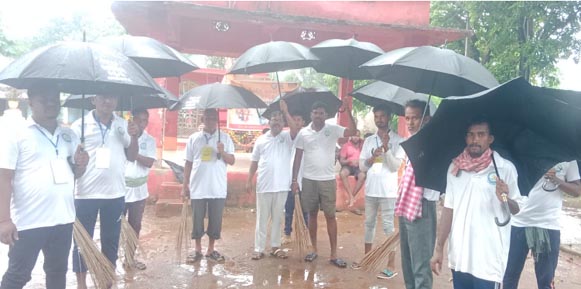 ଓଡ଼ିଶ ଗ୍ରାମରେ ମନ୍ଦିର ସଫେଇ କାର୍ଯ୍ୟ