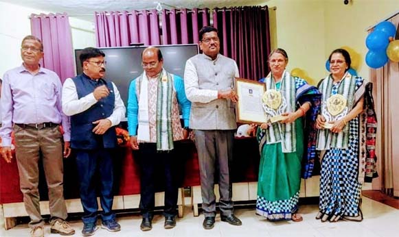 ଡ଼ଃ ପ୍ରଫେସର ଗାୟତ୍ରୀଙ୍କୁ ଅବସରକାଳୀନ ସମ୍ବର୍ଦ୍ଧନା