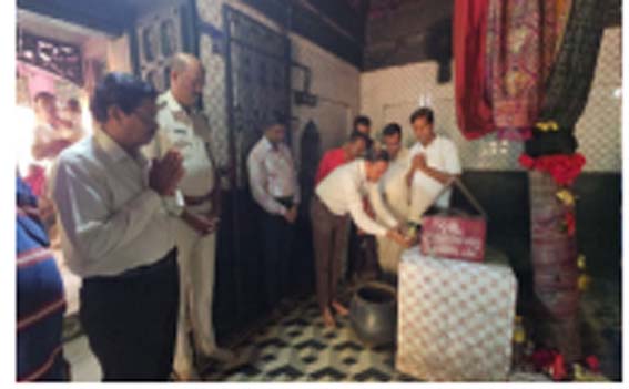 ମା’ଭଗବତୀ ମନ୍ଦିର ଭିତର ହୁଣ୍ଡି ଖୋଲିଲା ଶ୍ରଦ୍ଧାଳୁଙ୍କ ଦାନ ଅର୍ଥ ମା’ଙ୍କ ଦୈନନ୍ଦିନ ସେବାରେ ଲାଗିବ