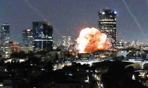 ତେହେରାନରେ ନିଆଁର ତାଣ୍ଡବ: ରାଜଧାନୀ ସାରା ବିସ୍ଫୋରଣ