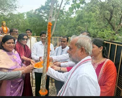 ଦେବସ୍ନାନ ପୁର୍ଣିମାରେ ଧଉଳି ପାଦଦେଶରେ ଓଆଇସିର ବୋଧିଦ୍ରୁମ ଆରତୀ ପବିତ୍ରତା ଏଵଂ ଆନନ୍ଦର ସହ ସମ୍ପନ୍ନ।