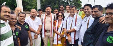 ଆଞ୍ଚଳିକ ବିକାଶ ପରିଷଦ ଆନୁକୂଲ୍ୟରେ ଟିକରପଡା ପଂଚାୟତ ରେ ବ୍ୟାପକ ବୃକ୍ଷରୋପଣ