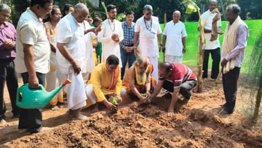 ଖଣ୍ଡଗିରି ଶ୍ରୀମଦ୍ ବାବା ବଳିଆଙ୍କ ଆଶ୍ରମରେ ତୁଳସୀ ଉପବନ ଉଦ୍ଘାଟିତ